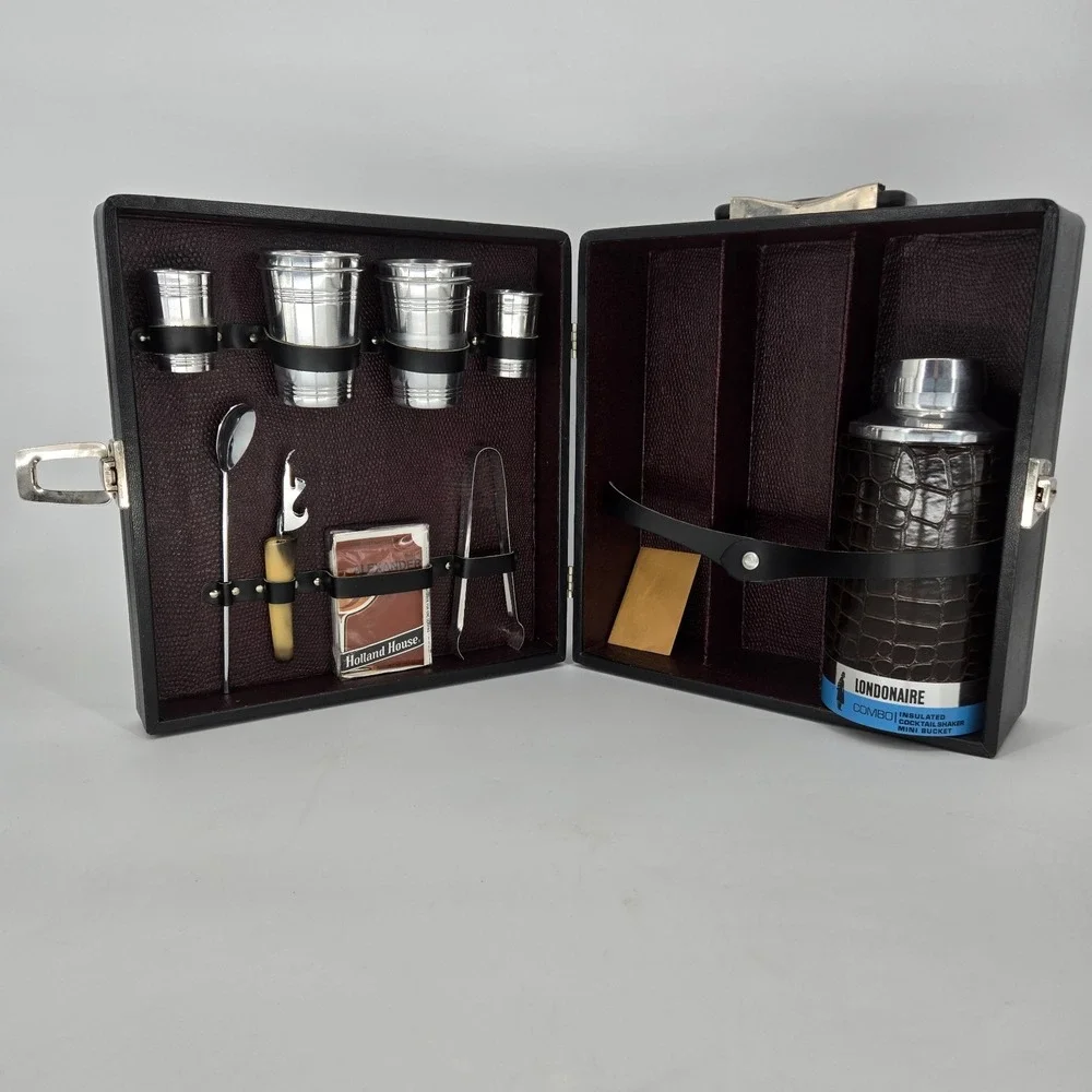 Londonaire Portable Pub Vintage 1960s Travel Bar Set Bakelite Shaker Key MCM